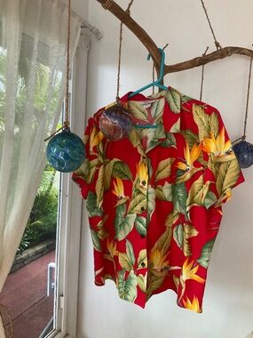 VTG Red Hawaiian Print Women’s Blouse Size 2X